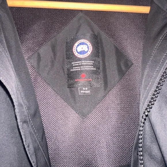Men's Canada Goose Jacket - Picture 5 of 10